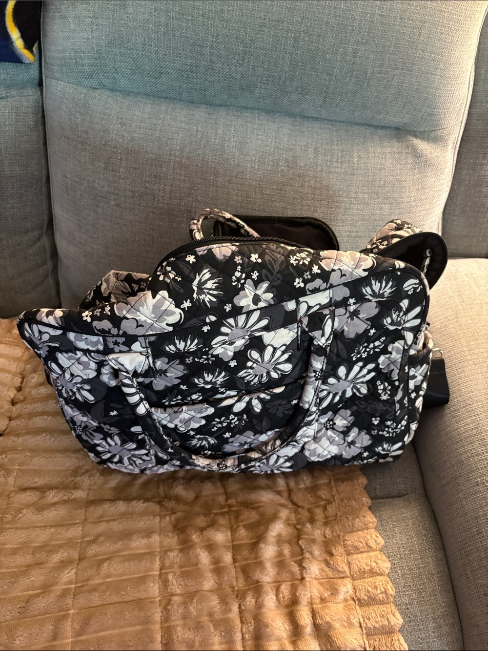 Black/ white floral Vera Bradley bag
